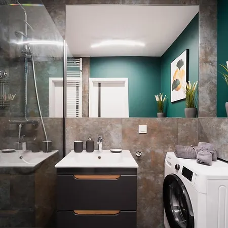 Uroczy Apartament Obok Sky Towera * Wroclaw